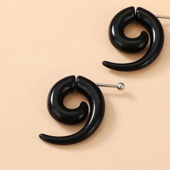 ⭐️ Unisex tribal style twist thread fit faux gauged ⭐️ - Picture 2 of 3